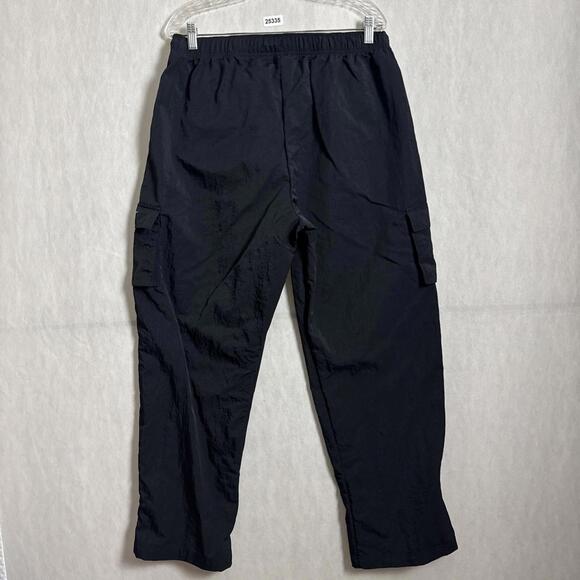 NIKE Sportswear Women's Medium Black Woven Nylon Essential Oversized Cargo Pants - Picture 3 of 15